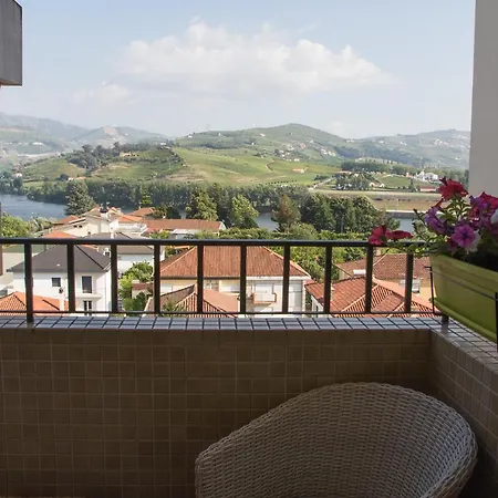 The Rooftop Suites Peso da Regua Exterior photo